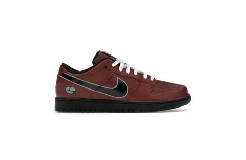 Nike SB Dunk Low Limosine Skateboards